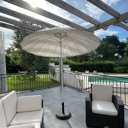 Ancien Renove Avec Piscine Chauffee A Cholet, Proche Puy Du Fou - Fr-1-622-102 *